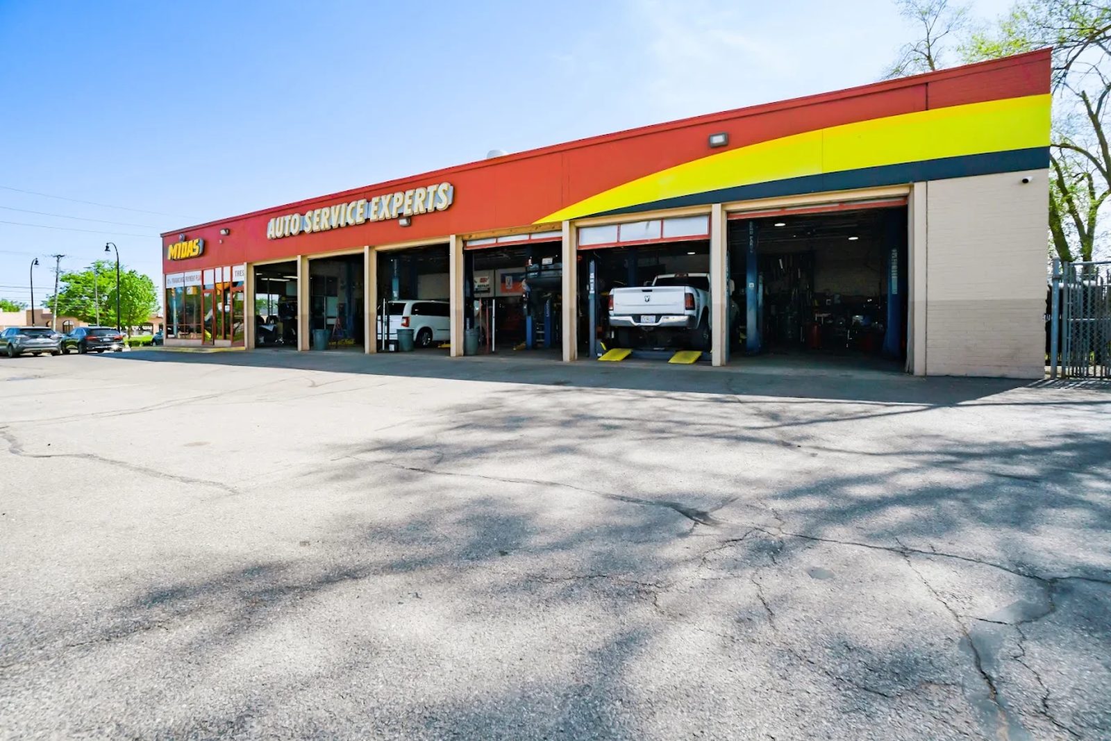 Midas Livonia storefront at 30481 Plymouth Rd, Livonia, MI 48150